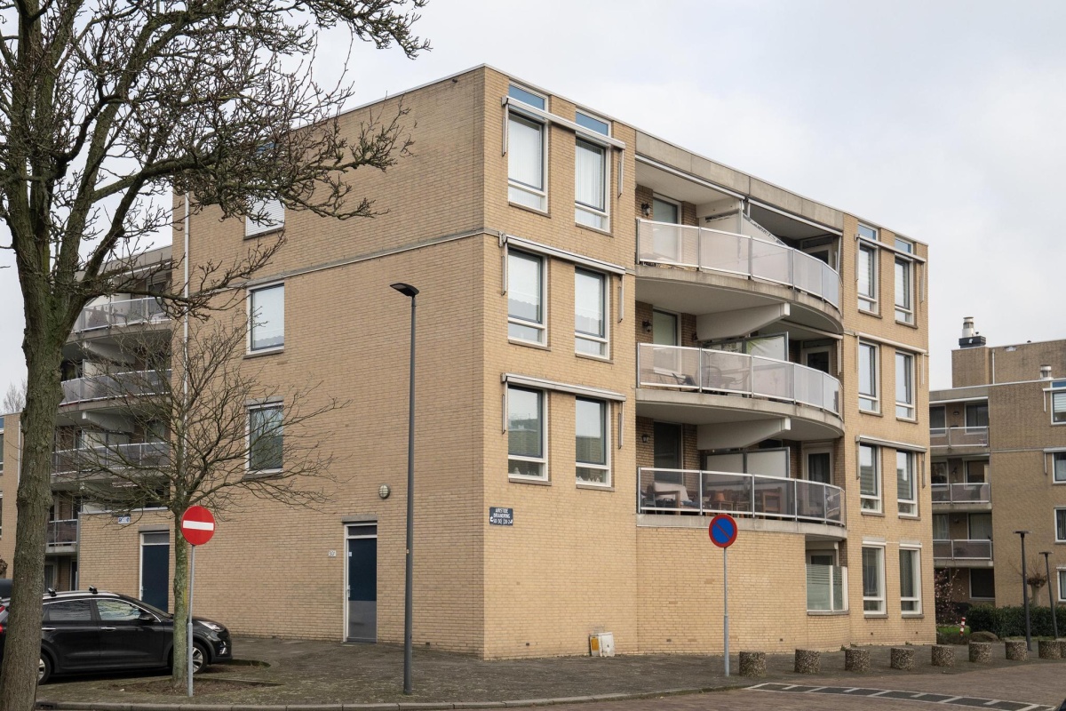 Aristide Briandring 40 , VLAARDINGEN